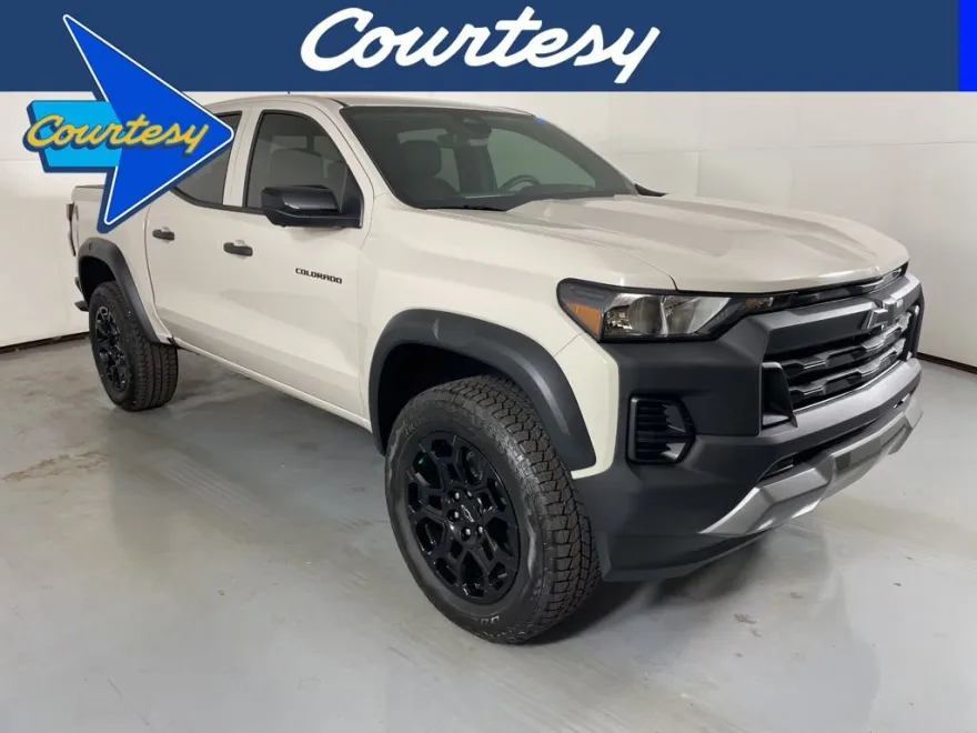2026 Chevrolet Colorado Trail Boss photo 1