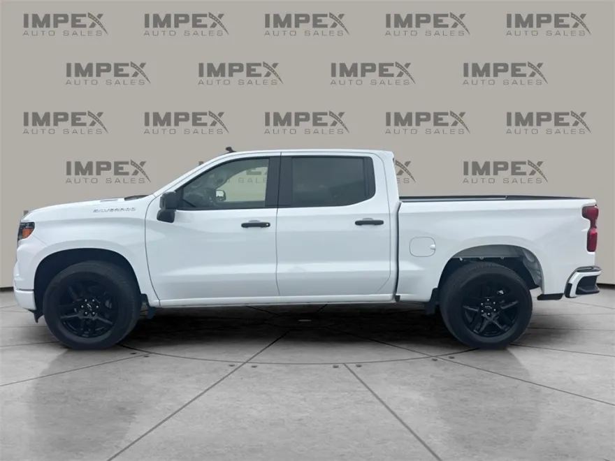2025 Chevrolet Silverado 1500 Custom photo 1