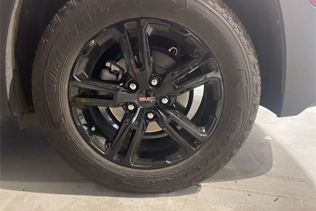 2024 Gmc Terrain AT4 photo 1