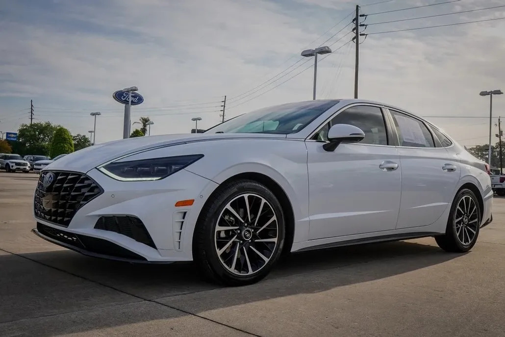 2021 Hyundai Sonata SEL Plus photo 1
