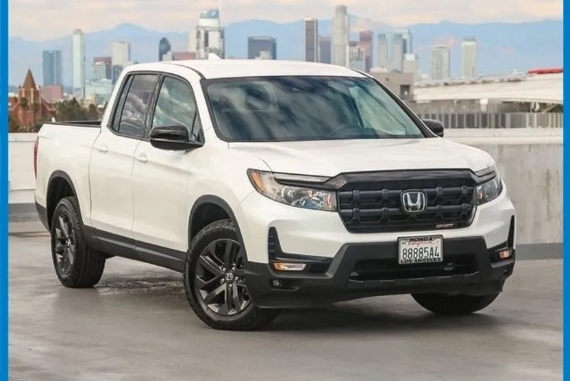 2024 Honda Ridgeline Sport photo 1