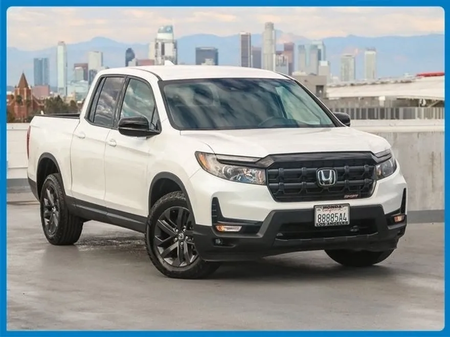 2024 Honda Ridgeline Sport photo 1