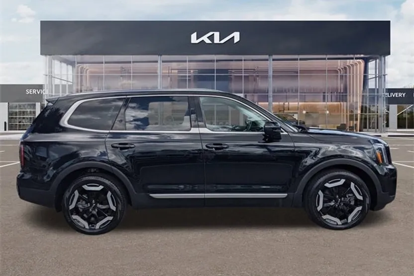 2023 Kia Telluride EX photo 1