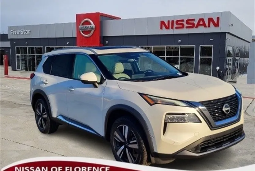 2023 Nissan Rogue SL photo 1