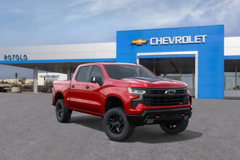2026 Chevrolet Silverado Trail Boss LT photo 1