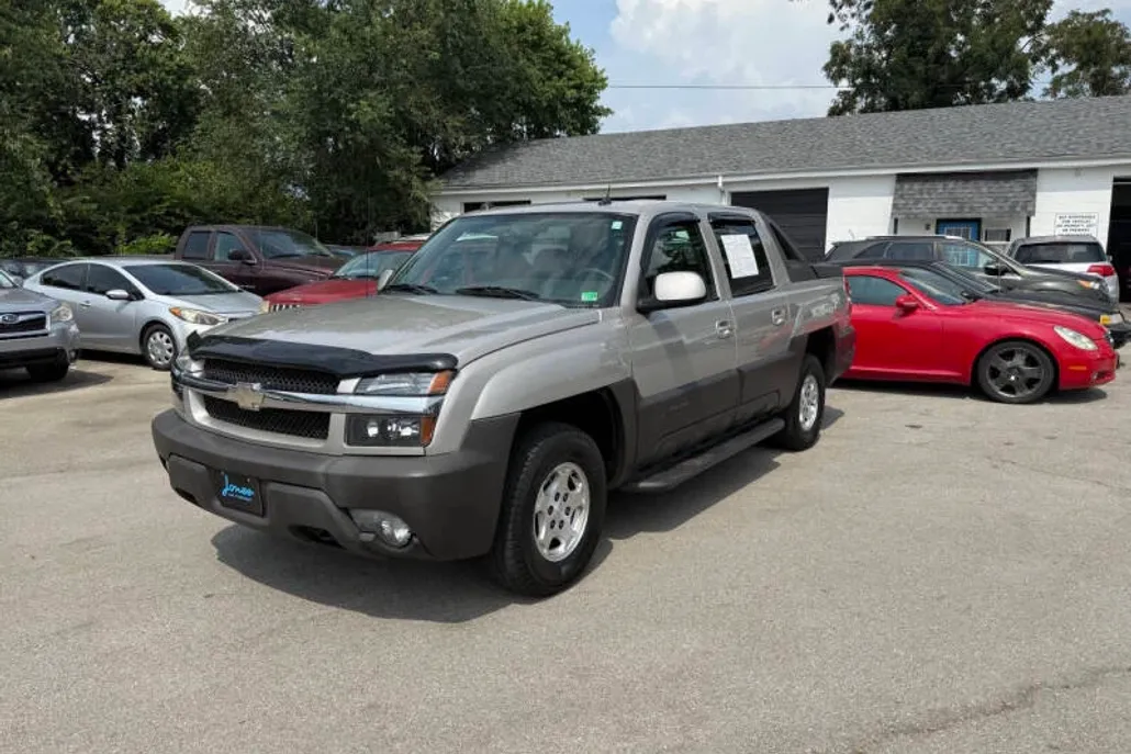 2004 Chevrolet Avalanche photo 1