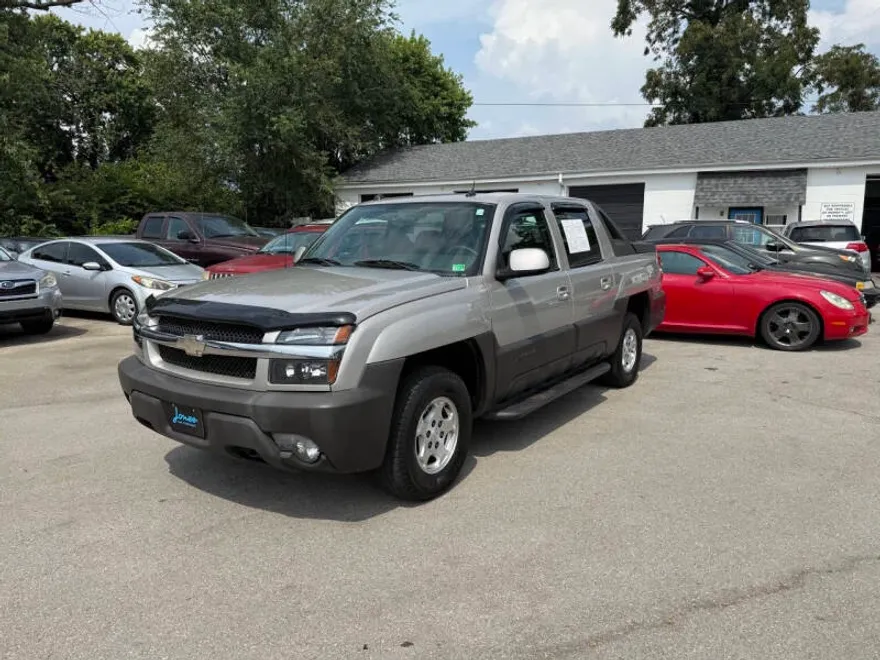 2004 Chevrolet Avalanche photo 1