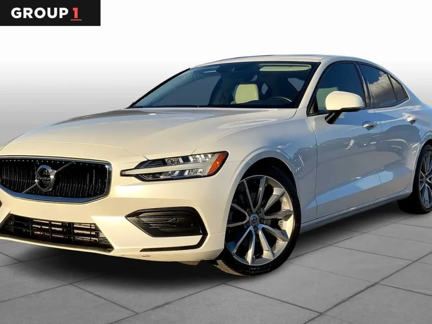 2019 Volvo S60 Momentum photo 1