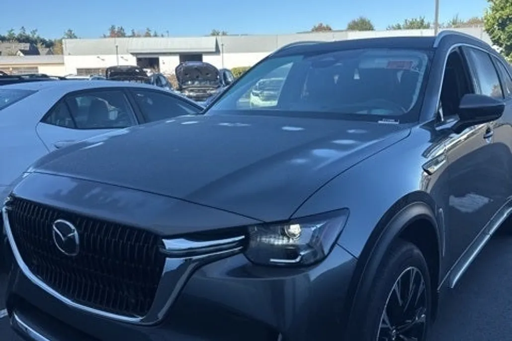 2024 Mazda CX-90 Premium photo 1