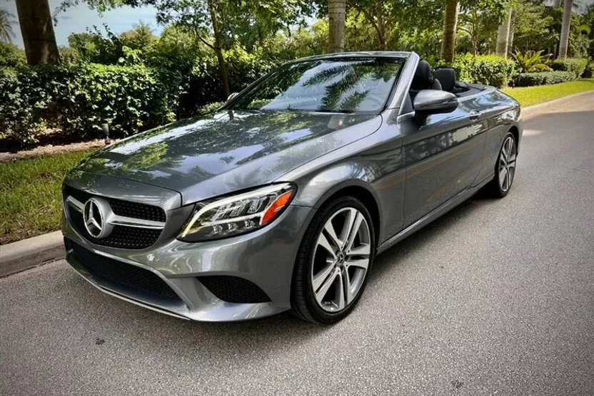 2019 Mercedes Benz C 300 photo 1