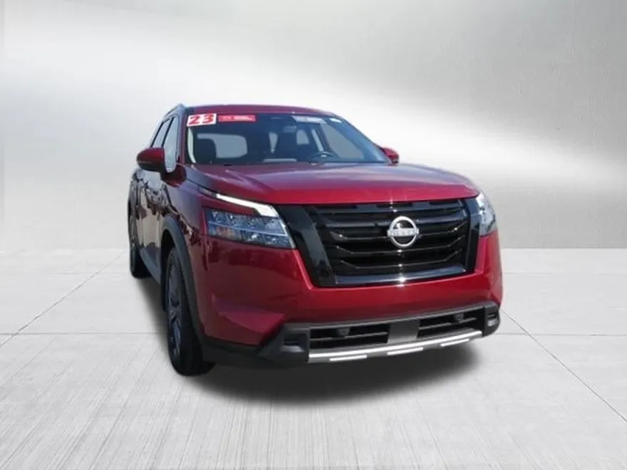 2023 Nissan Pathfinder SL photo 1