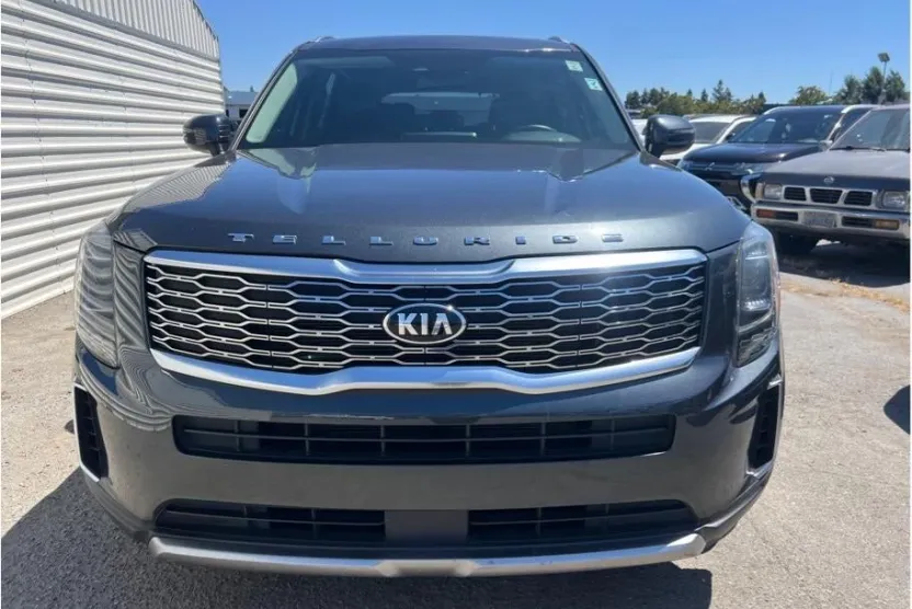 2020 Kia Telluride S photo 1