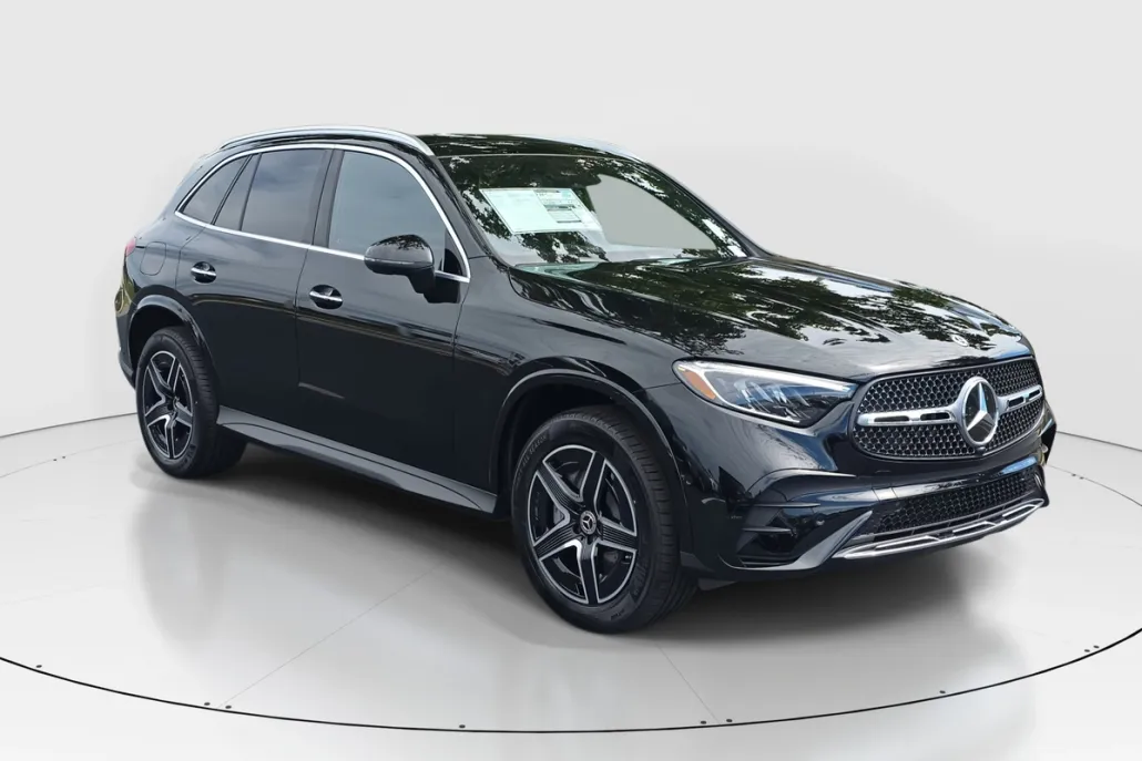 2026 Mercedes Benz GLC 300 photo 1