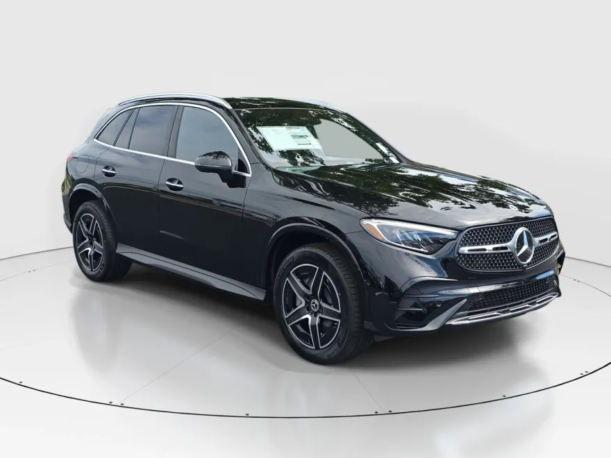 2026 Mercedes Benz GLC 300 photo 1