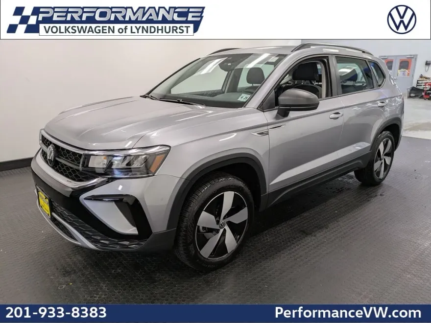 2024 Volkswagen Taos S photo 1