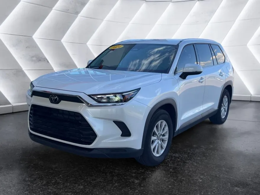 2024 Toyota Grand Highlander Hybrid XLE photo 1