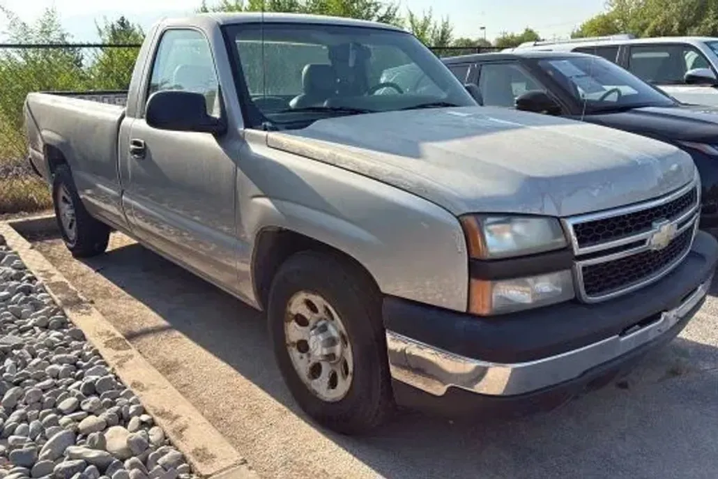 2006 Chevrolet Silverado 1500 Work Truck photo 1