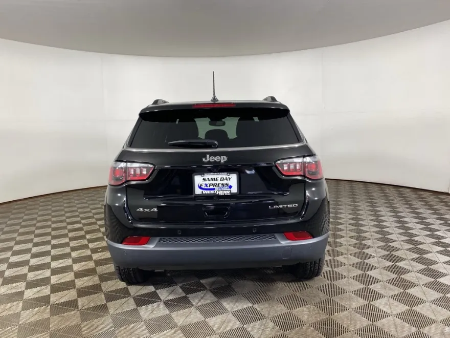 2025 Jeep Compass Limited photo 1