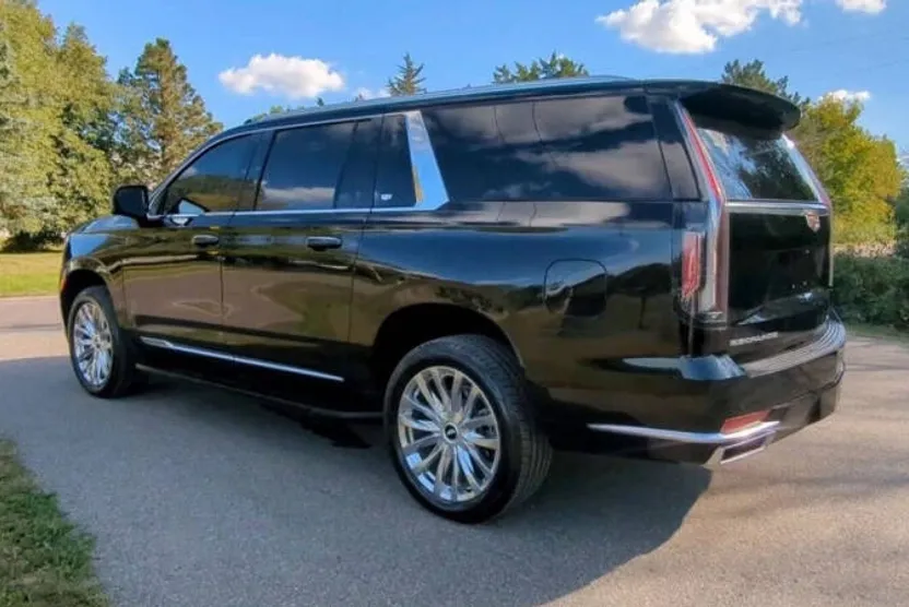 2024 Cadillac Escalade ESV Premium Luxury photo 1