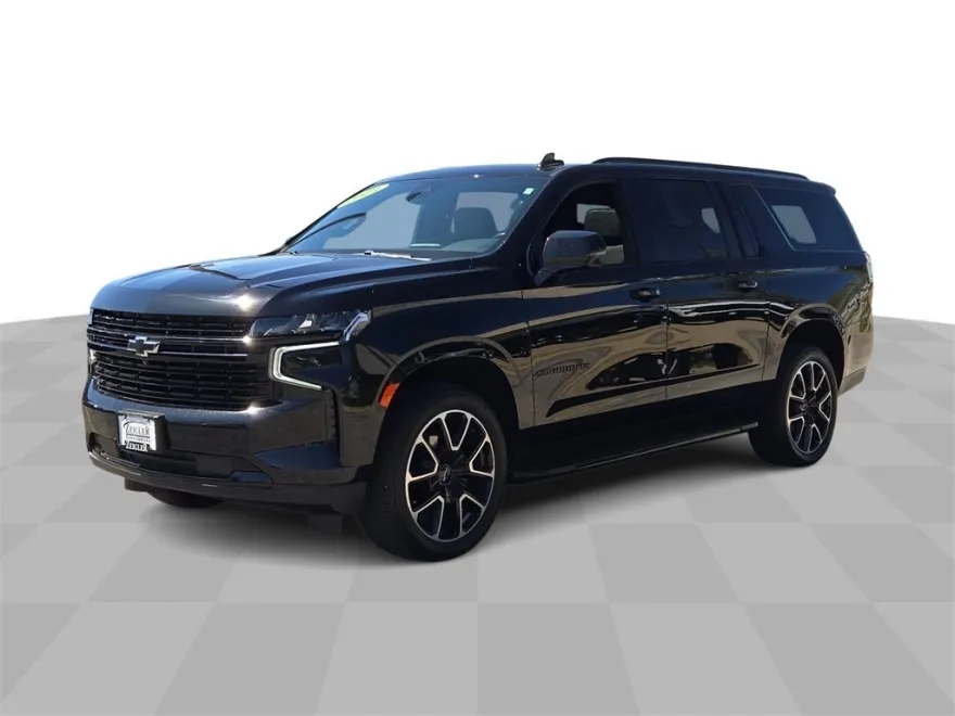 2023 Chevrolet Suburban RST photo 1