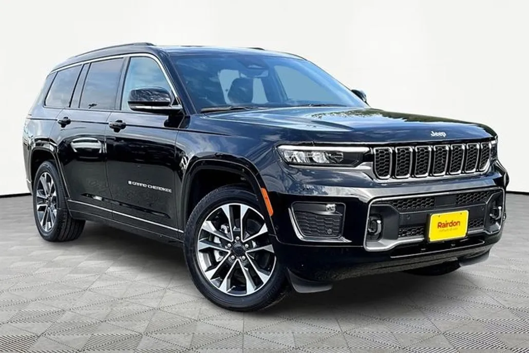 2025 Jeep Grand Cherokee Overland photo 1