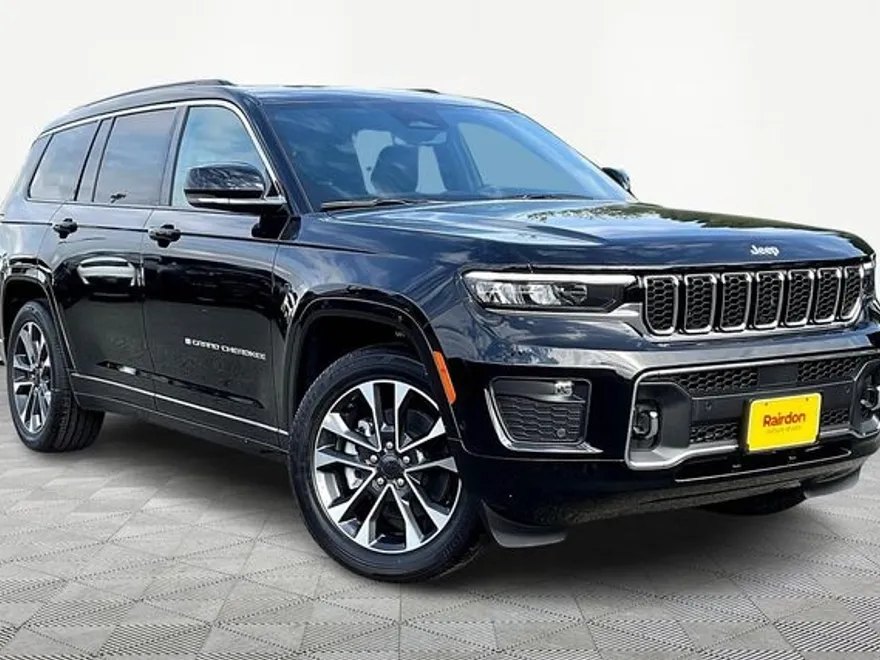 2025 Jeep Grand Cherokee Overland photo 1