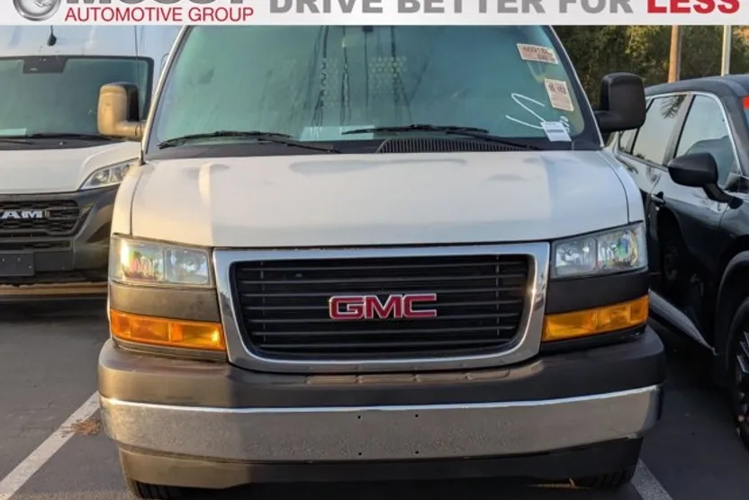 2023 Gmc Savana Cargo 2500 photo 1