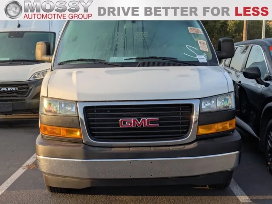 2023 Gmc Savana Cargo 2500 photo 1