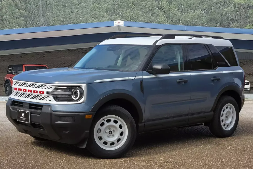 2025 Ford Bronco Sport Heritage photo 1