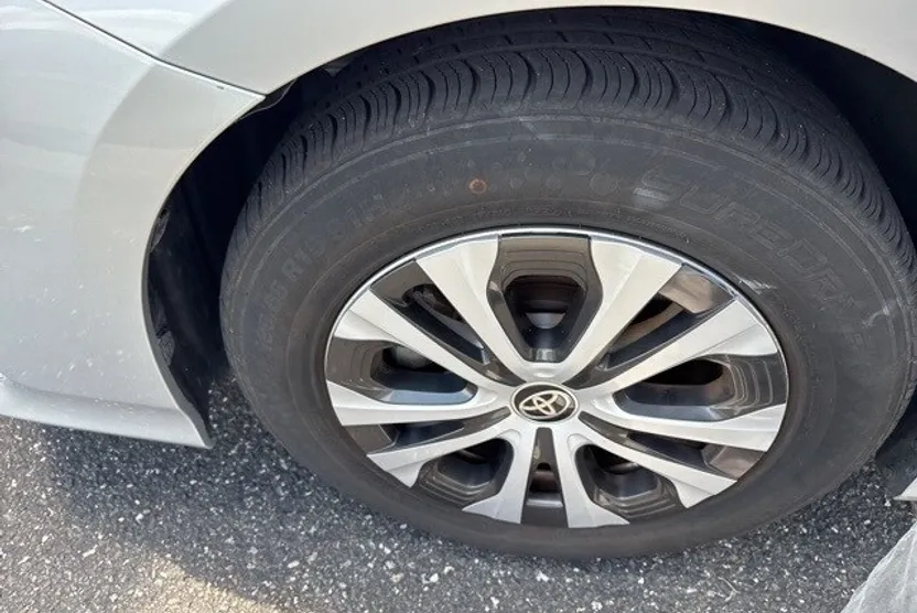 2022 Toyota Prius Prime LE photo 1
