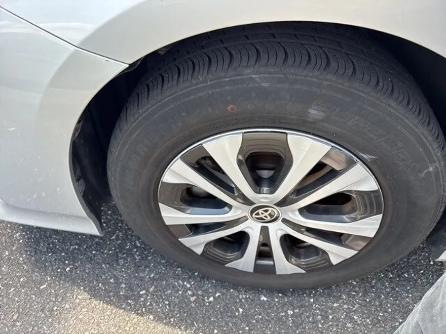 2022 Toyota Prius Prime LE photo 1