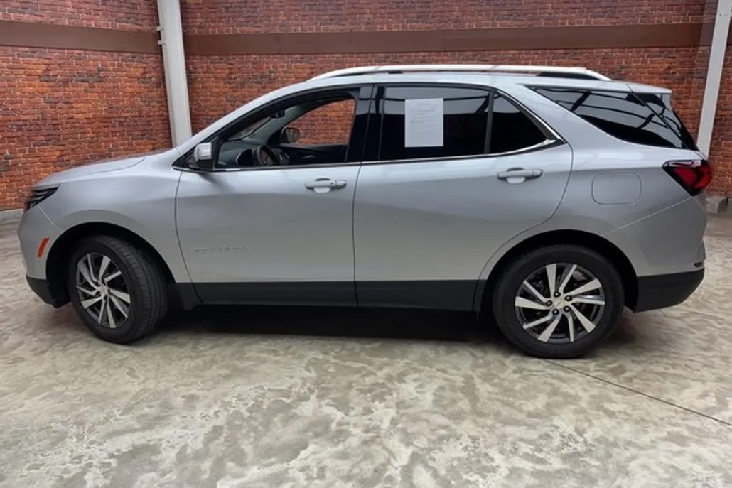 2022 Chevrolet Equinox Premier photo 1