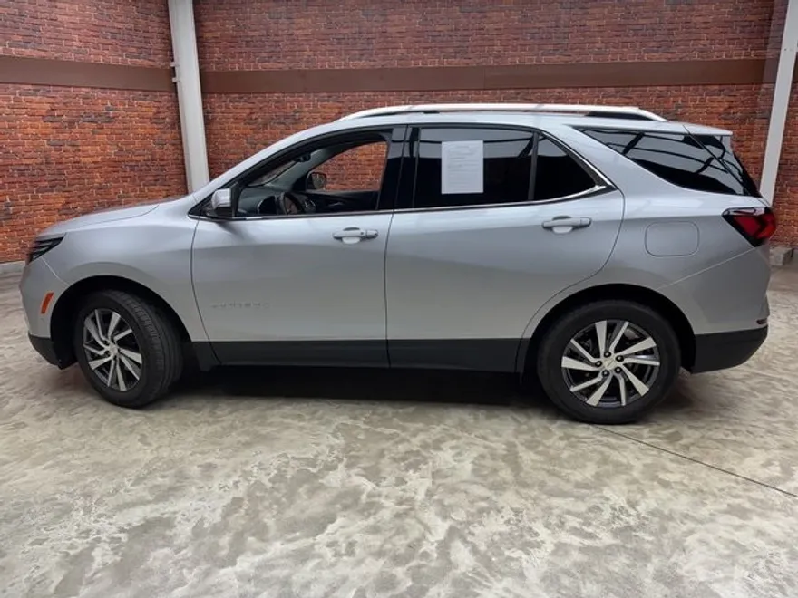 2022 Chevrolet Equinox Premier photo 1