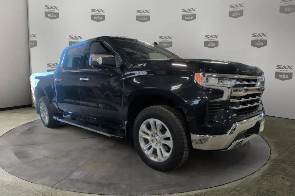 2024 Chevrolet Silverado 1500 LTZ photo 1