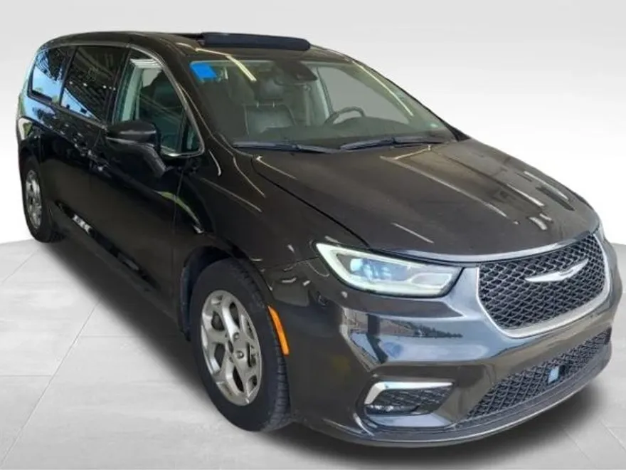 2024 Chrysler Pacifica Limited photo 1