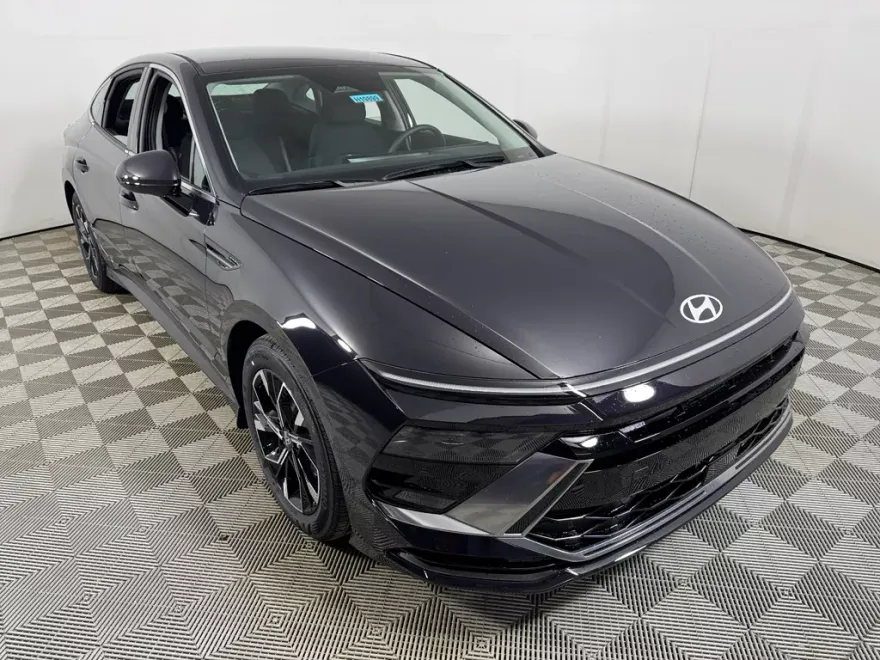2025 Hyundai Sonata SEL photo 1