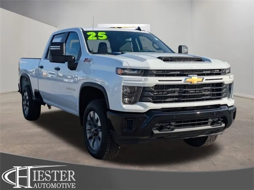 2025 Chevrolet Silverado 2500HD Custom photo 1