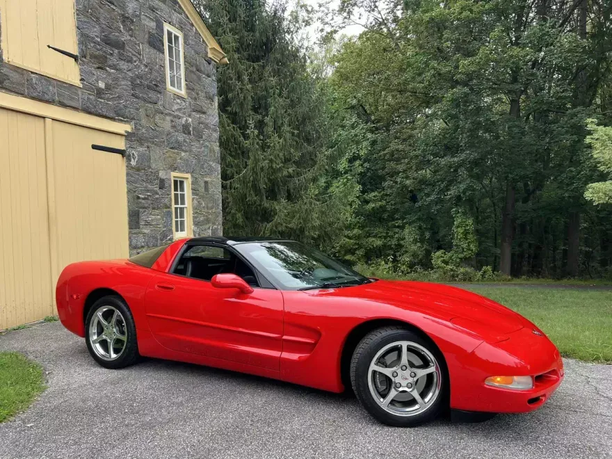 2002 Chevrolet Corvette Coupe photo 1