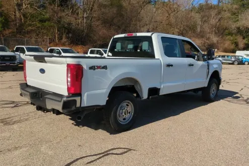 2025 Ford F-250 XL photo 3