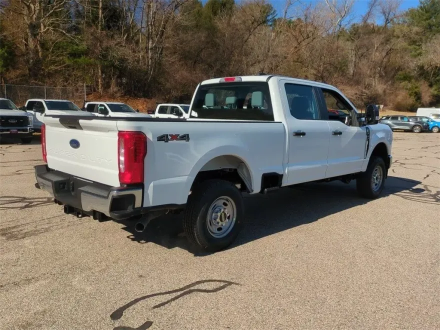 2025 Ford F-250 XL photo 3