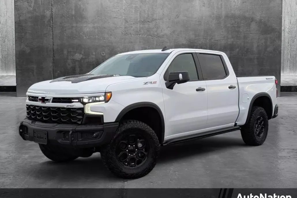 2025 Chevrolet Silverado 1500 ZR2 photo 1