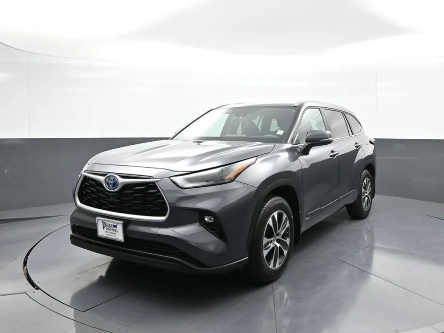 2024 Toyota Highlander Hybrid XLE photo 1