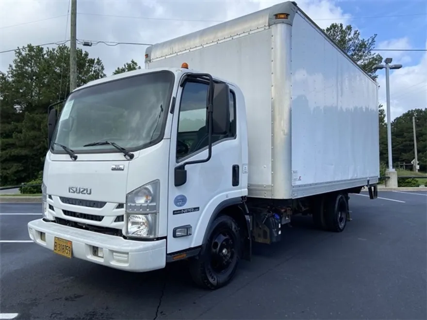 2016 Isuzu NPR photo 1