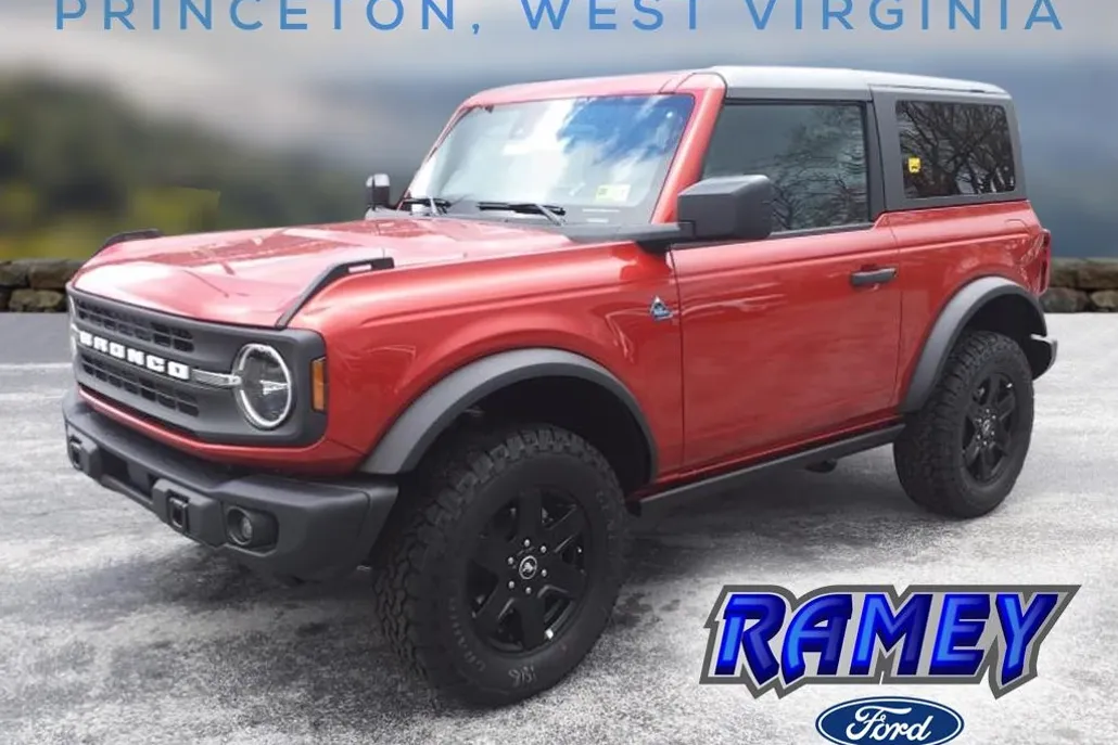 2024 Ford Bronco Black Diamond photo 1
