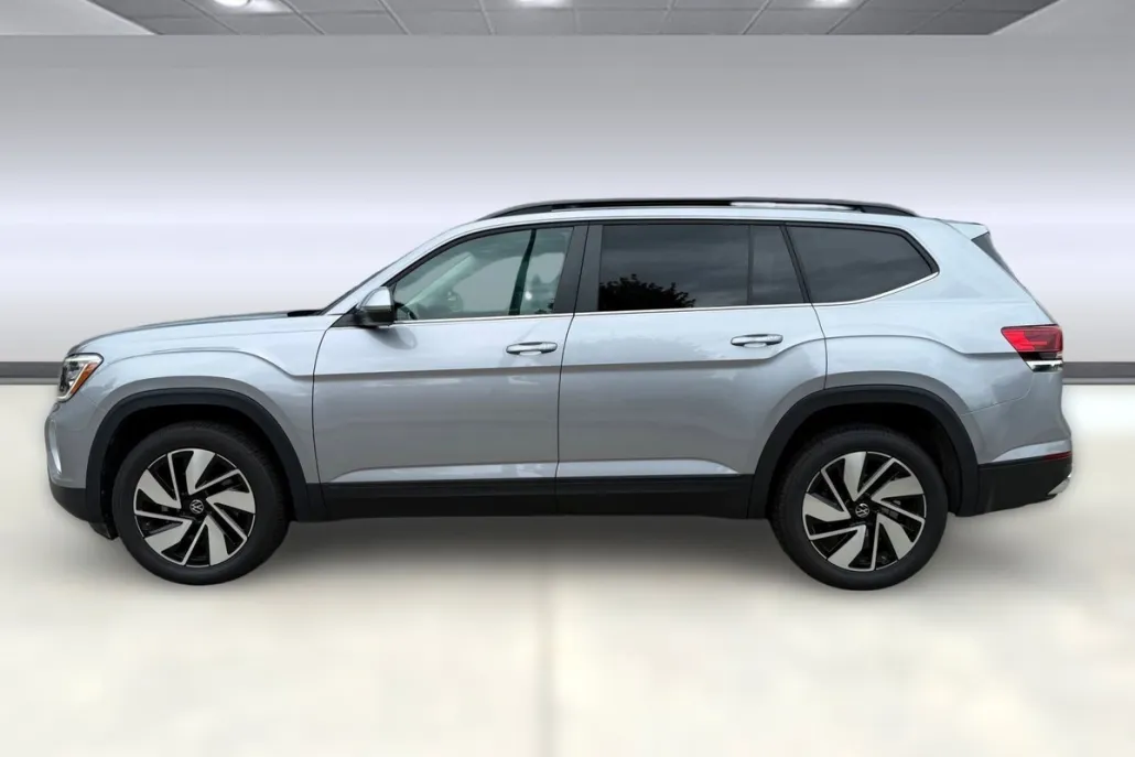 2024 Volkswagen Atlas SE Technology photo 1