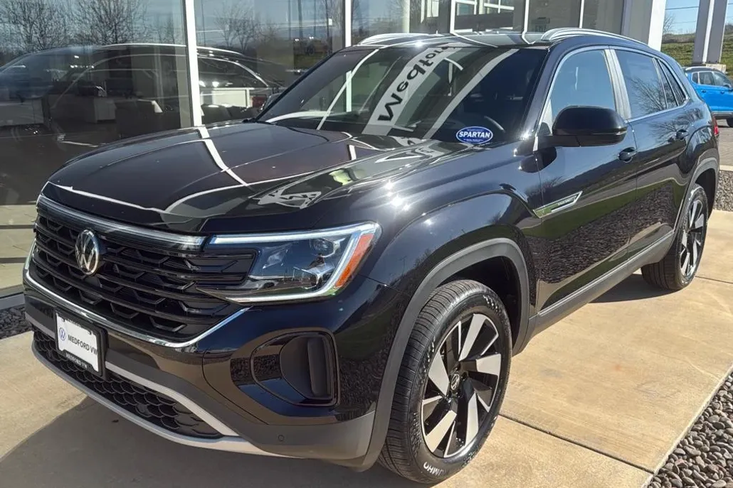 2025 Volkswagen Atlas Cross Sport SEL photo 1