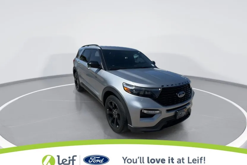 2022 Ford Explorer ST photo 1