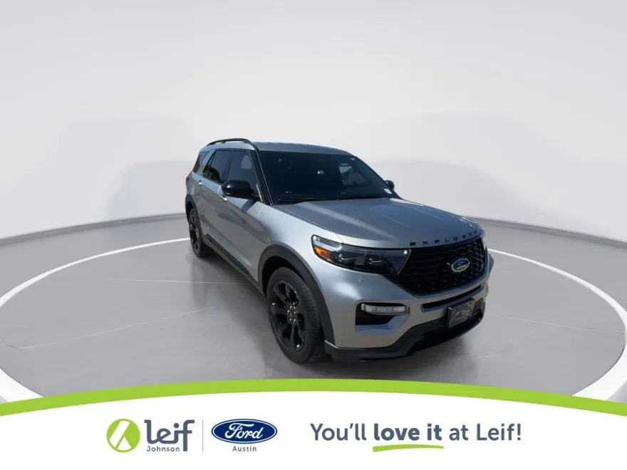 2022 Ford Explorer ST photo 1