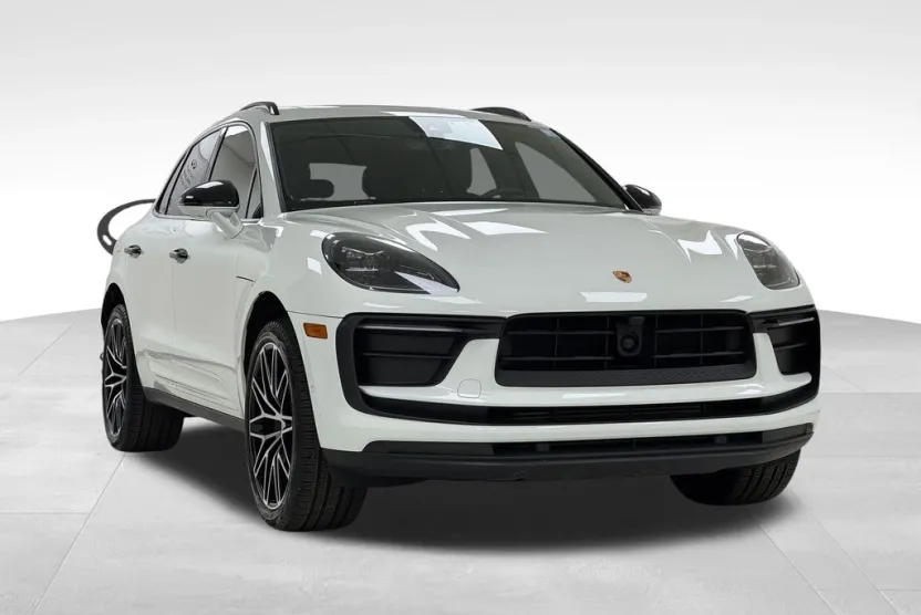 2024 Porsche Macan Base photo 1