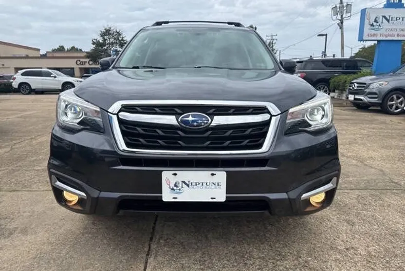 2018 Subaru Forester 2.5i Touring photo 1